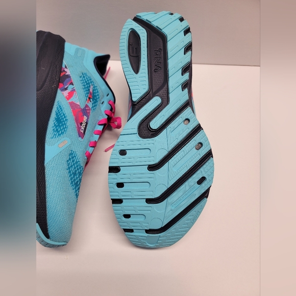 Brooks launch walking shoe size 9 - Picture 9 of 9